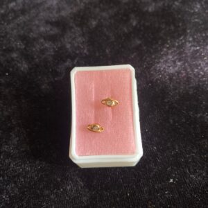 Arete poste mariposa oro laminado