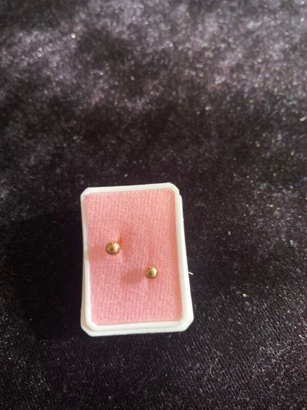 Arete poste mariposa oro laminado
