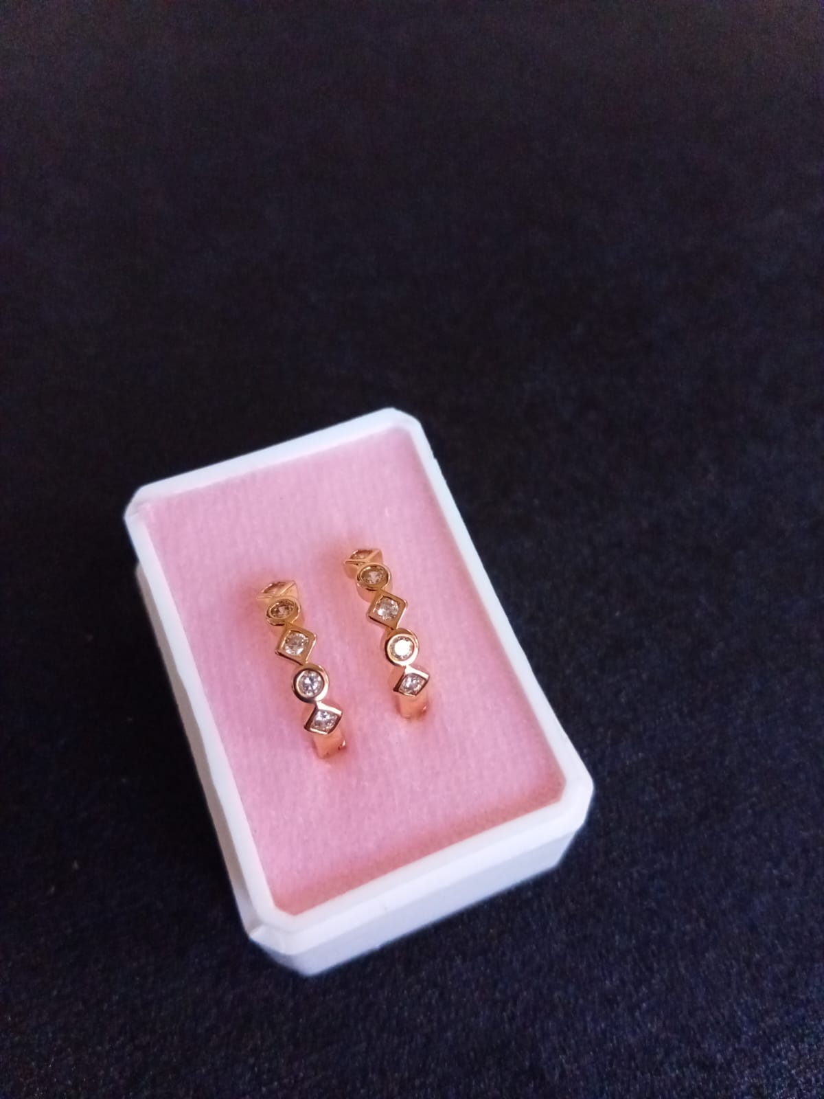 Arracada huggies oro laminado