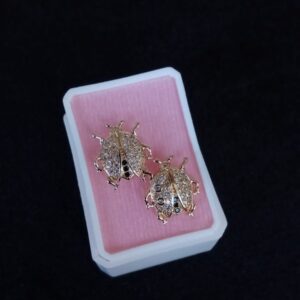 Arete poste mariposa oro laminado