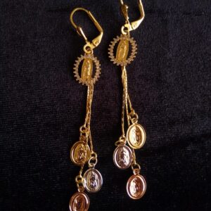 Arete largo oro laminado