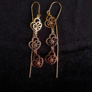 Arete largo oro laminado