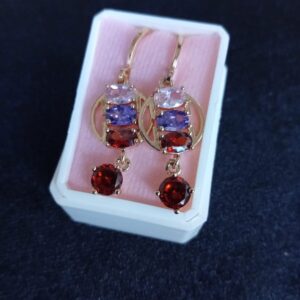 Arete largo caja oro laminado