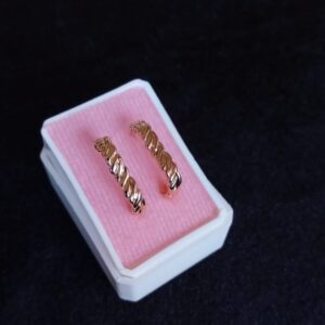 Arracada huggies oro laminado