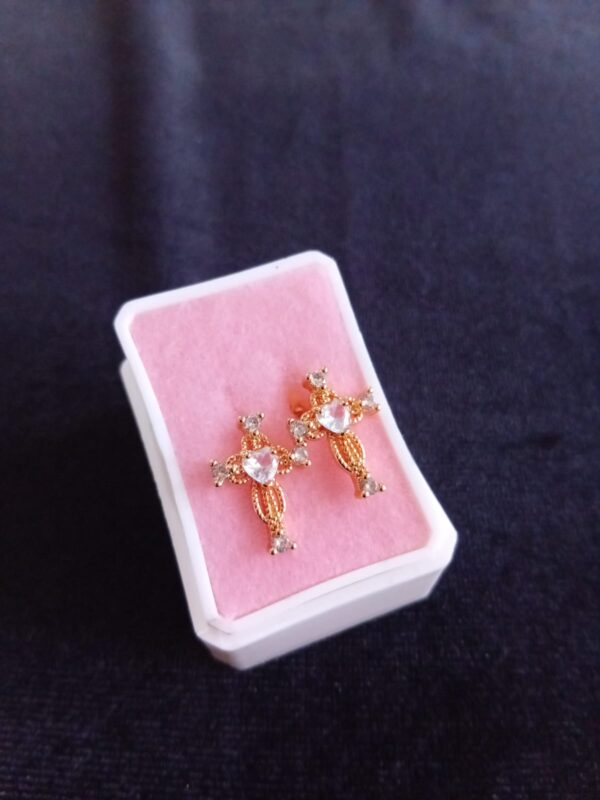 Arete poste mariposa oro laminado