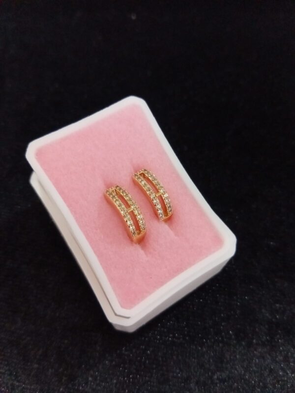 Arracada huggies oro laminado
