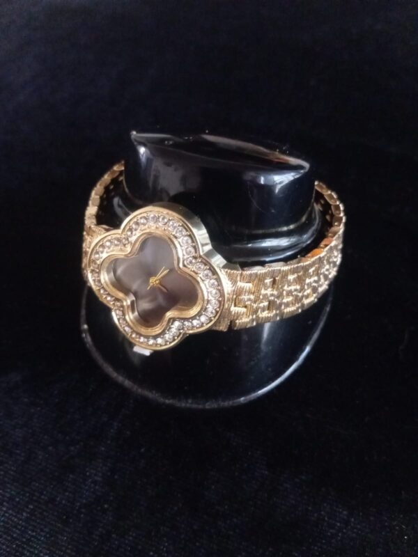 Reloj para dama oro laminado