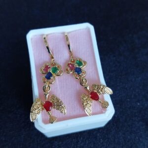 Arete largo caja oro laminado