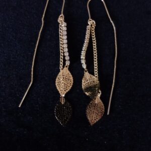 Arete largo oro laminado