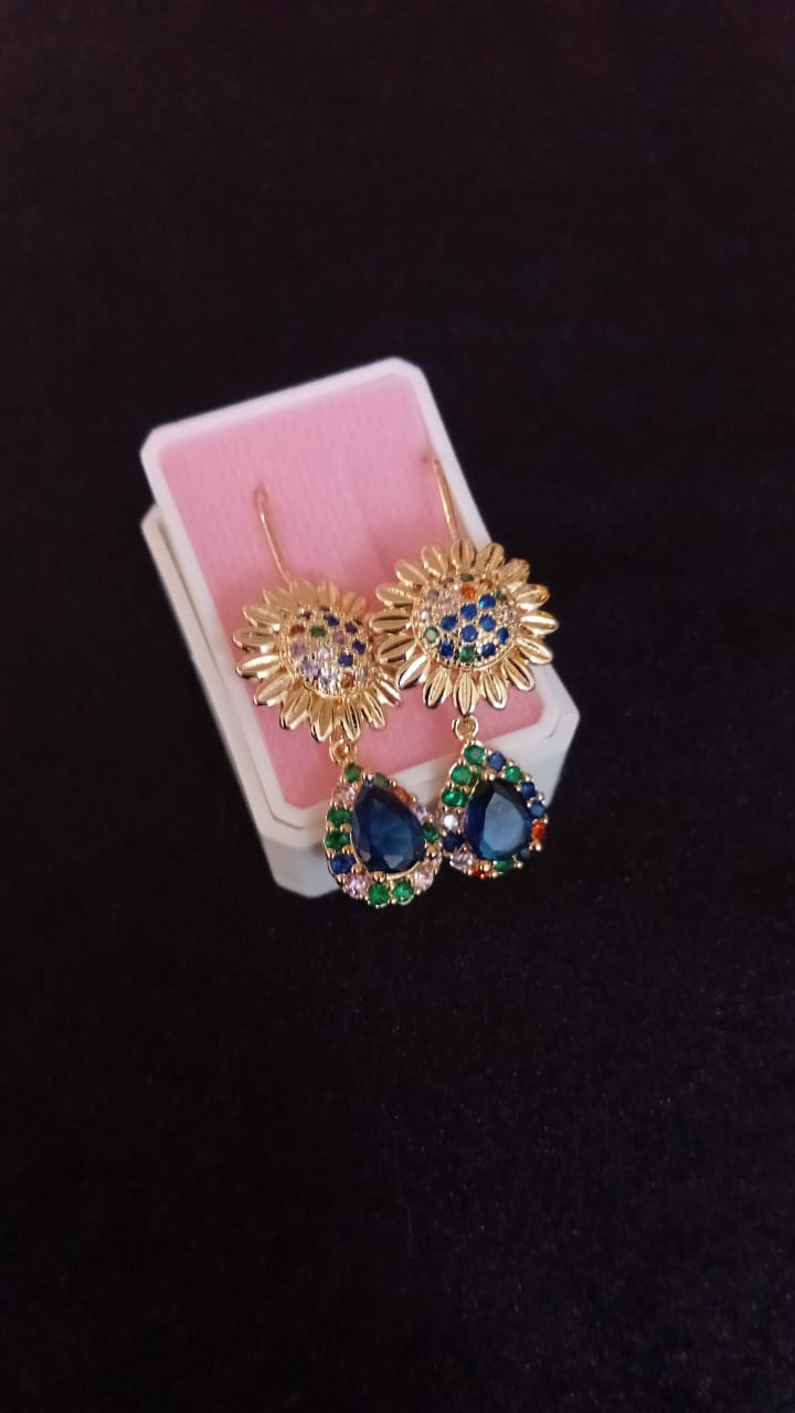 Arete largo caja oro laminado