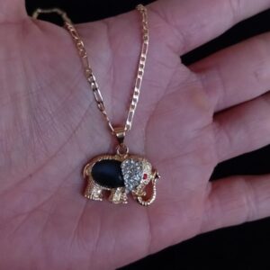 Dije mediano oro laminado