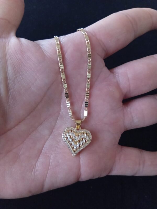 Dije mediano oro laminado