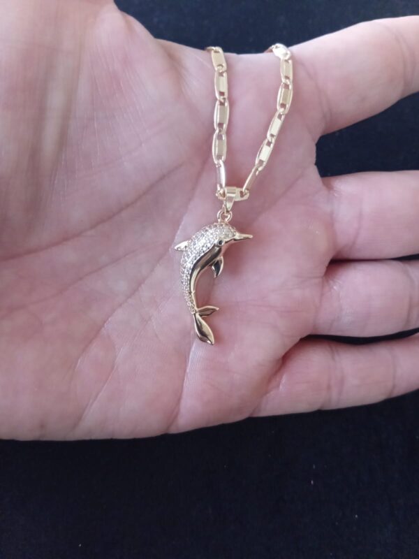 Dije mediano oro laminado