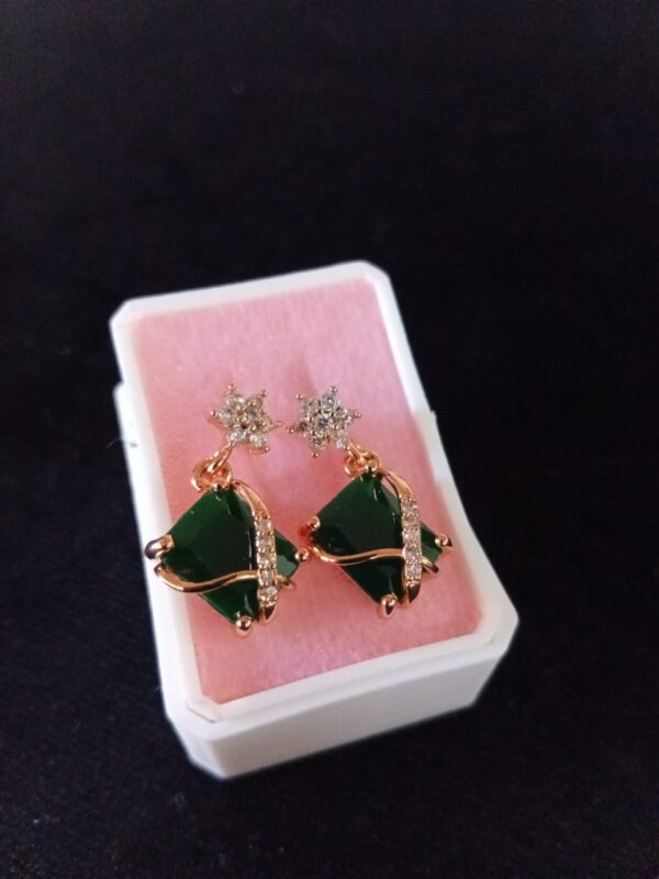 Arete poste mariposa oro laminado