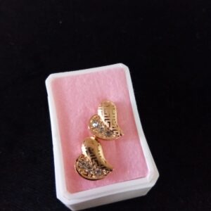 Arete poste mariposa oro laminado