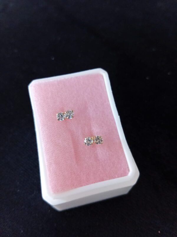 Broquel oro laminado