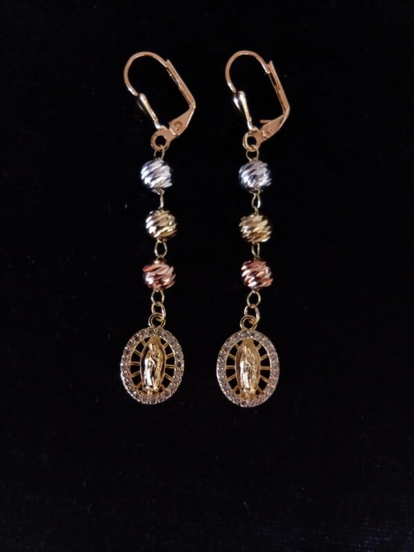 Arete largo oro laminado