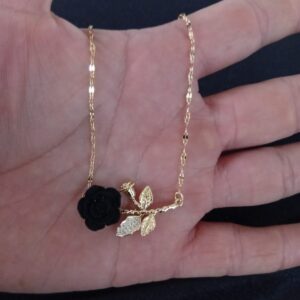 Dije mediano oro laminado