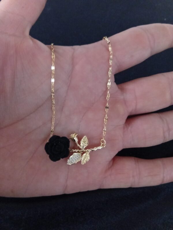 Dije mediano oro laminado