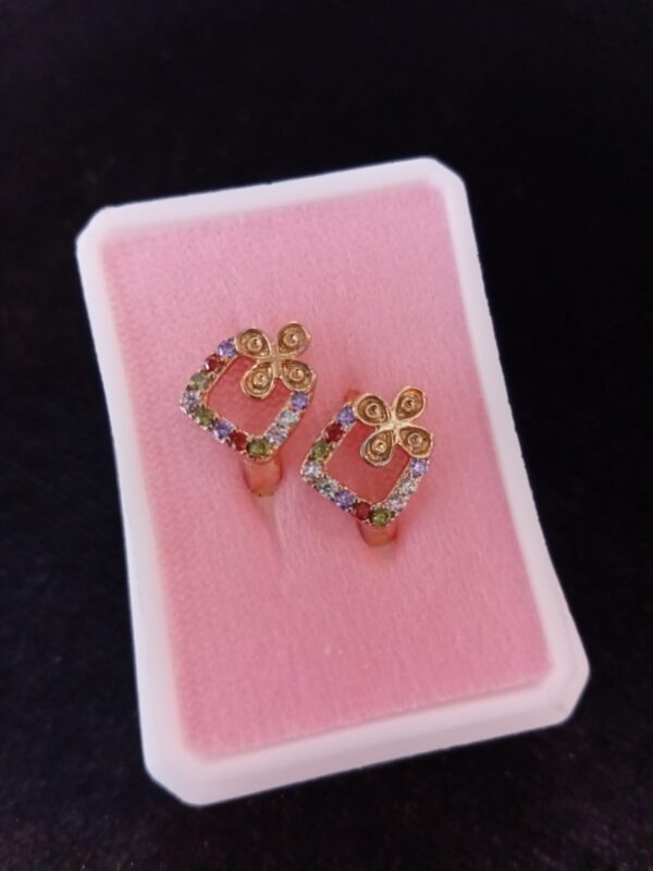 Arracada huggies oro laminado