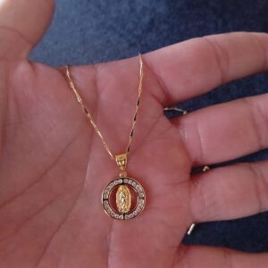 Medalla zirconia oro laminado