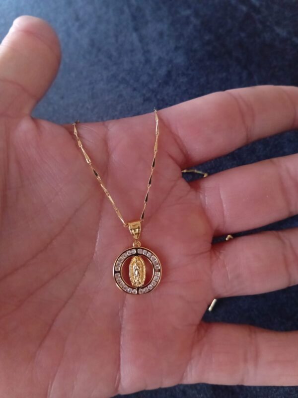 Medalla zirconia oro laminado