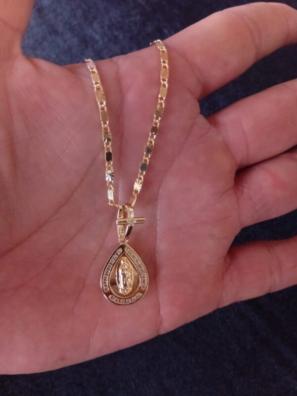 Medalla zirconia oro laminado