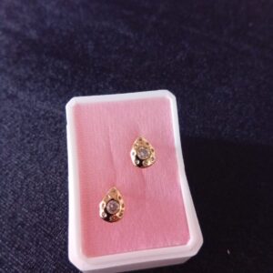 Arete poste mariposa oro laminado