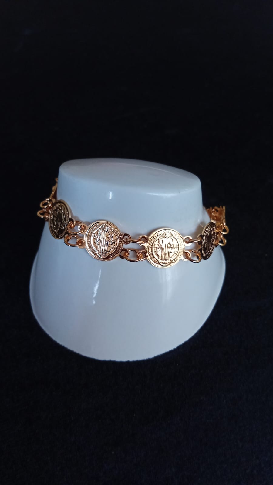 Pulsera con dije oro laminado