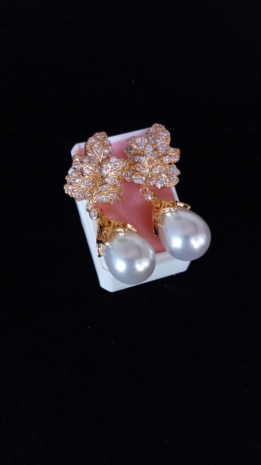 Arete tendencia oro laminado