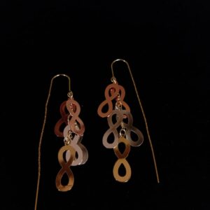 Arete largo oro laminado