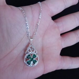 Dije mediano oro laminado