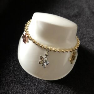 Pulsera con dije oro laminado