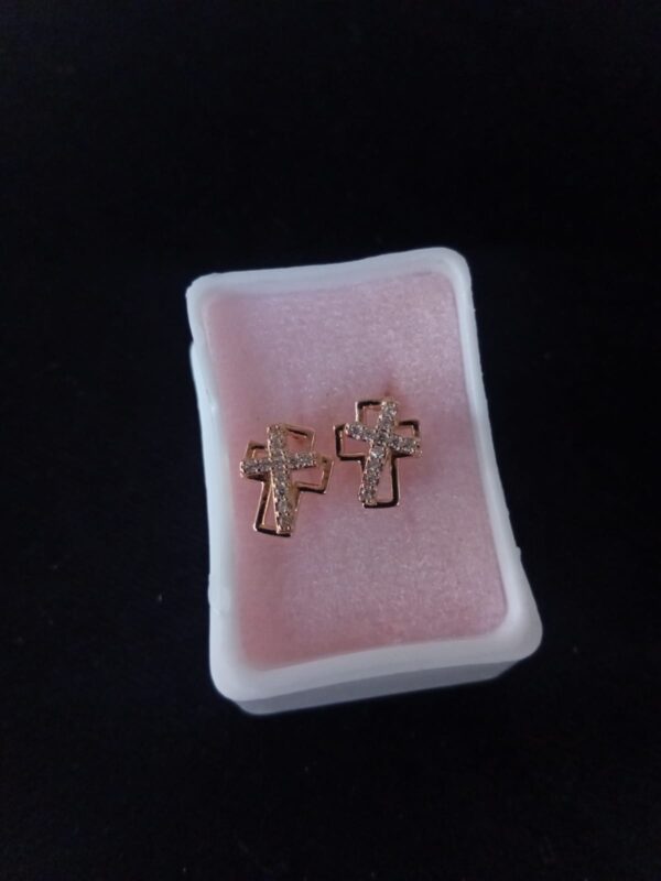 Arete poste mariposa oro laminado
