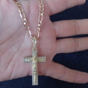 Cruz mediana oro laminado