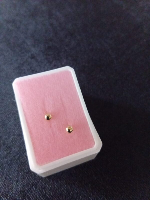 Broquel oro laminado