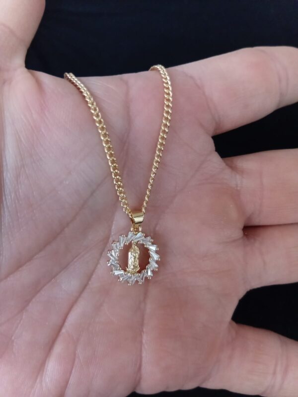 Medalla zirconia oro laminado