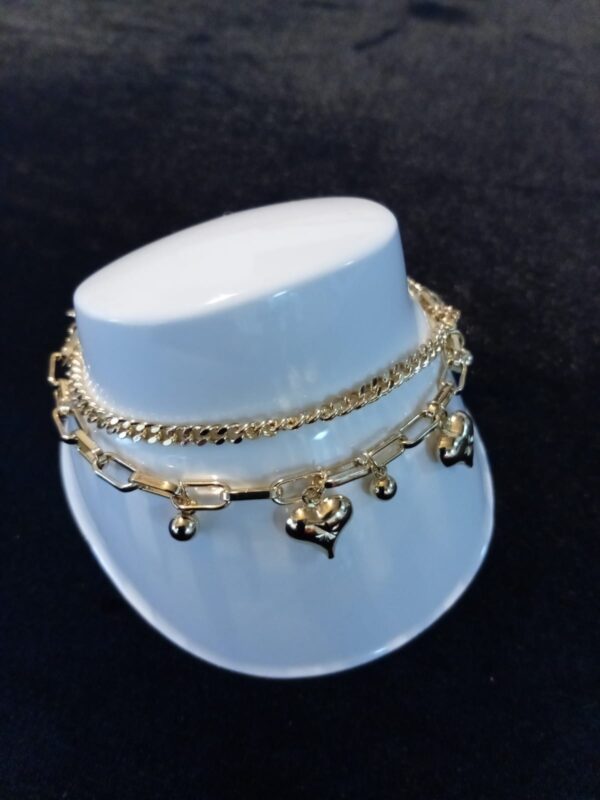 Pulsera con dije oro laminado