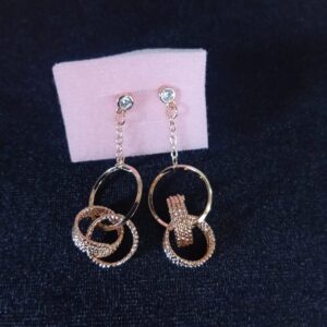 Arete largo oro laminado