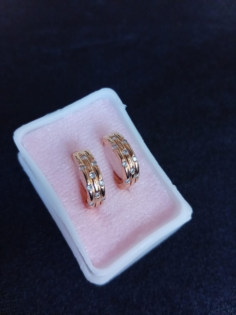 Arracada huggies oro laminado