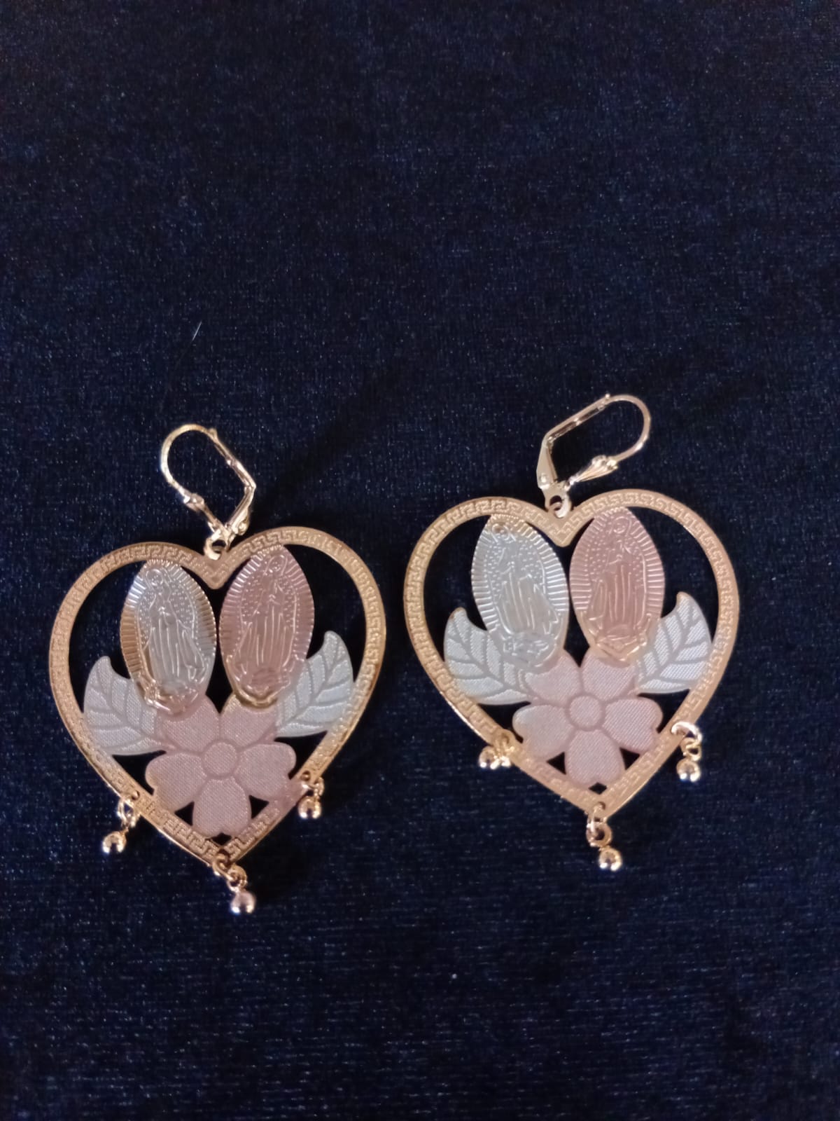 Arete largo oro laminado