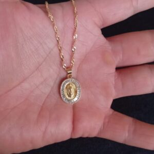 Medalla zirconia oro laminado