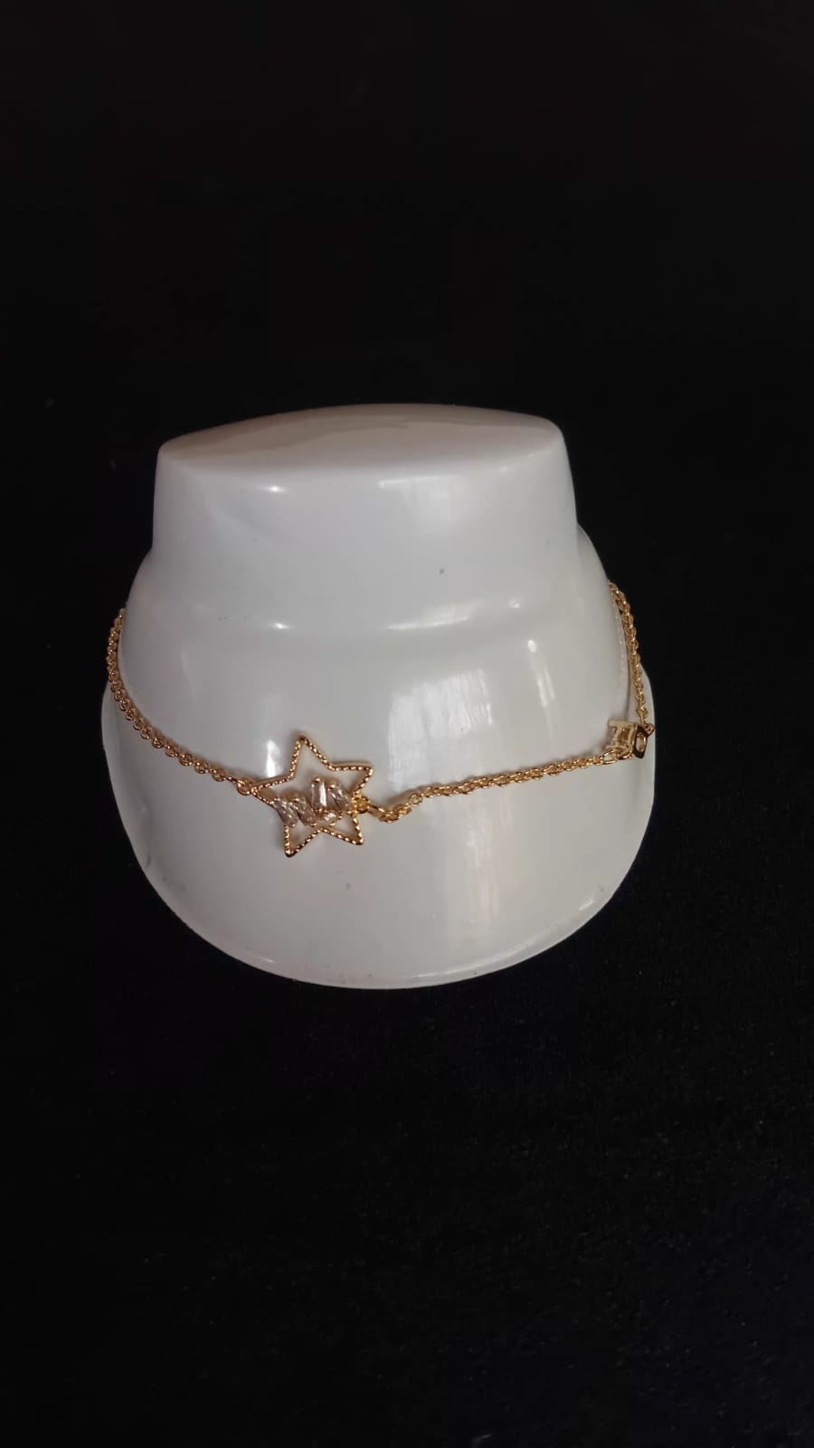 Pulsera delgada con zirconia oro laminado