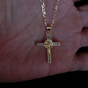 Cruz chica oro laminado