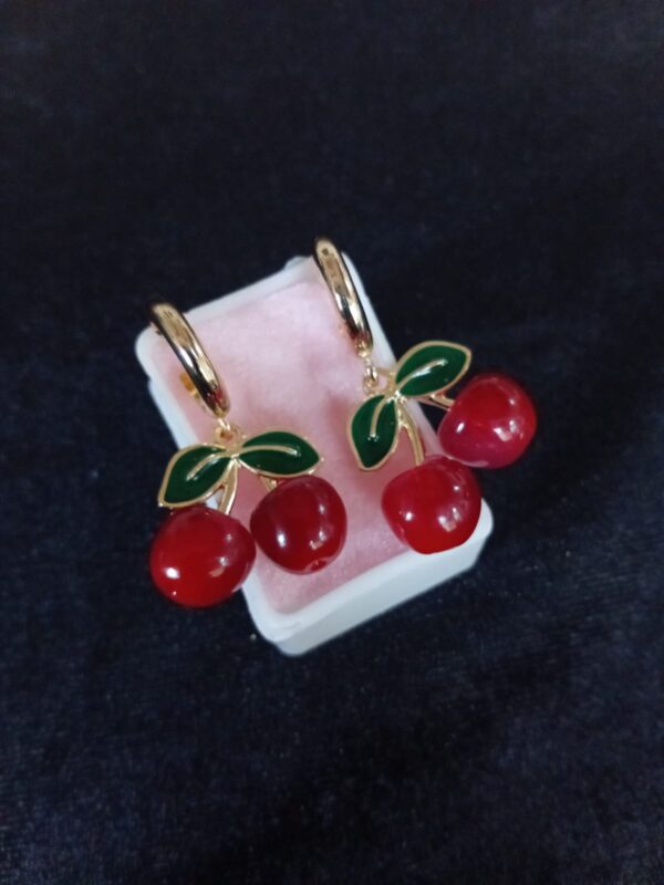 Arete tendencia oro laminado