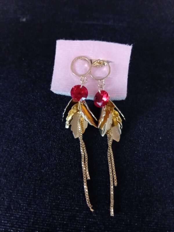 Arete largo oro laminado
