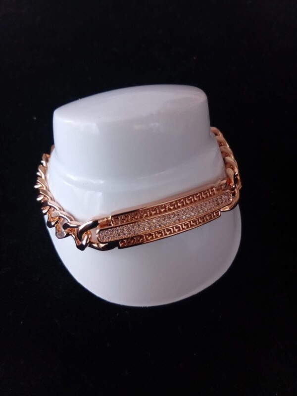 Esclava con zirconia oro laminado