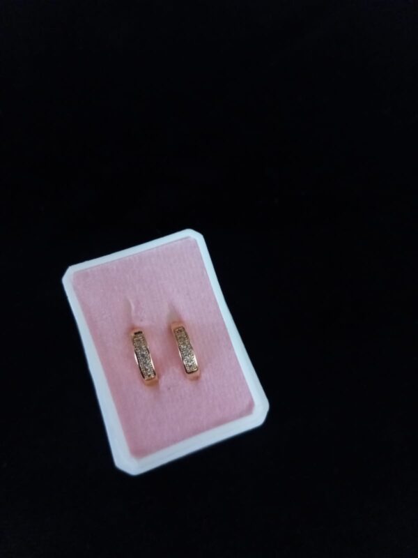 Arracada huggies oro laminado