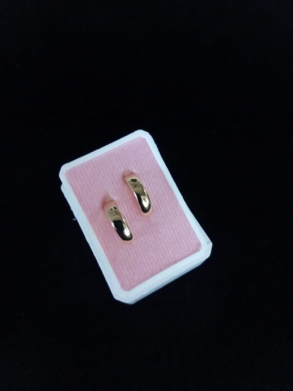Arracada huggies oro laminado