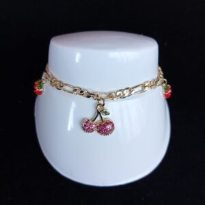 Pulsera con dijes oro laminado
